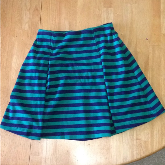 Forever 21 skirt set - Picture 2 of 3